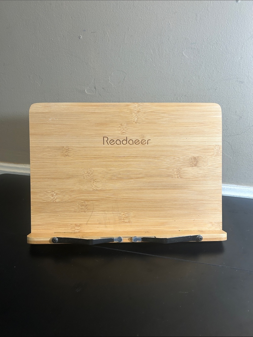 Readaeer Bamboo Tablet & Book Stand - Natural Wood